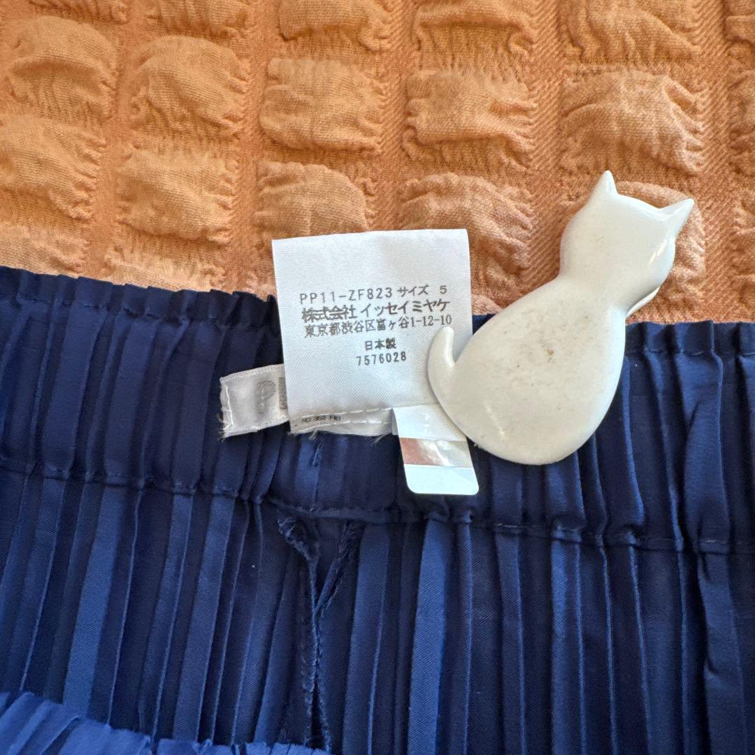 連休セールʕ•̫͡•ʕ•̫͡•ʔ極美品 イッセイミヤケプリーツプリーズパンツ