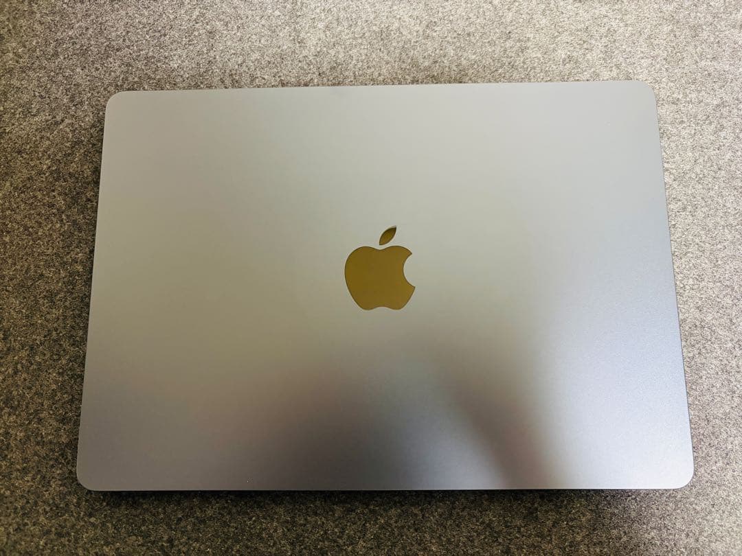 【美品】MacBookair M2 8GB 256 バッテリー98% 付属品完品
