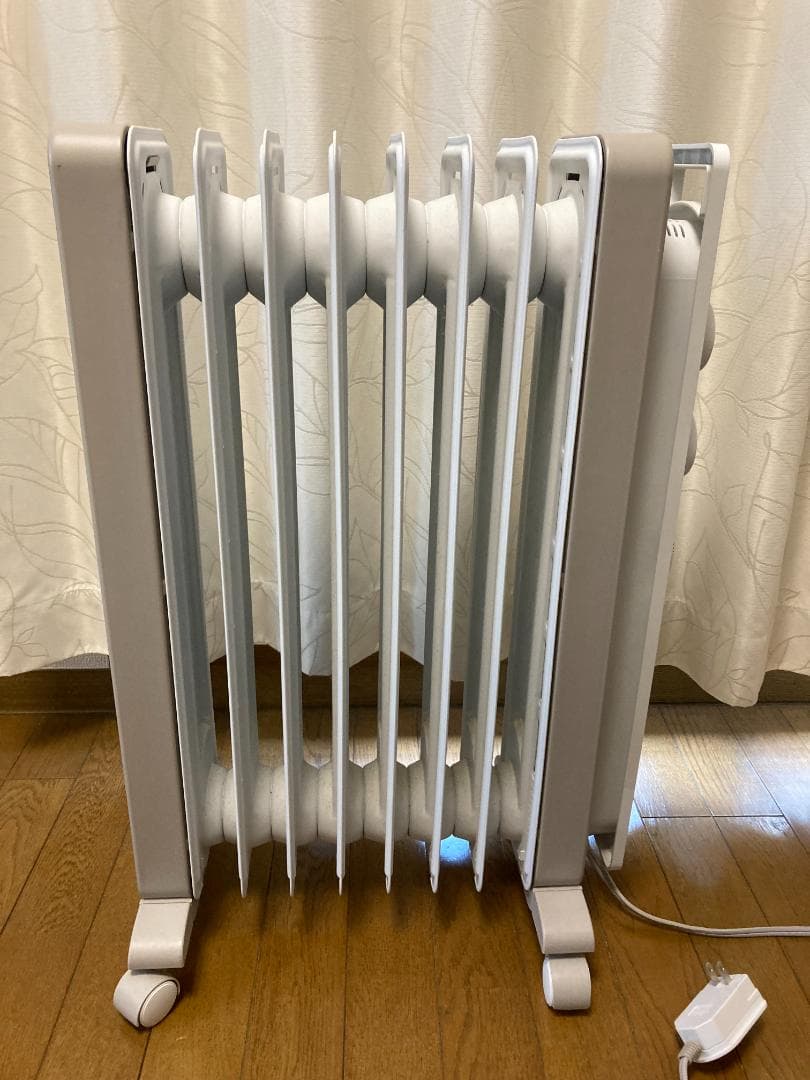 デロンギ ヴェルティカルド RHJ21F0812-WH オイルヒーター