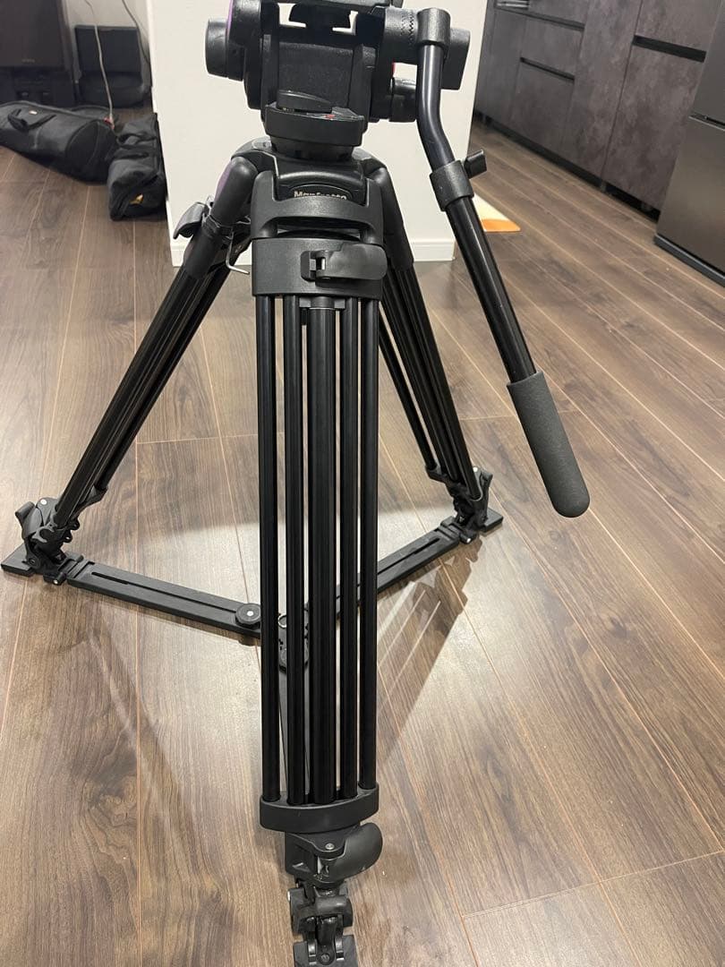 Manfrotto 525MVB 503HDV 雲台付き 三脚　値段交渉可能です