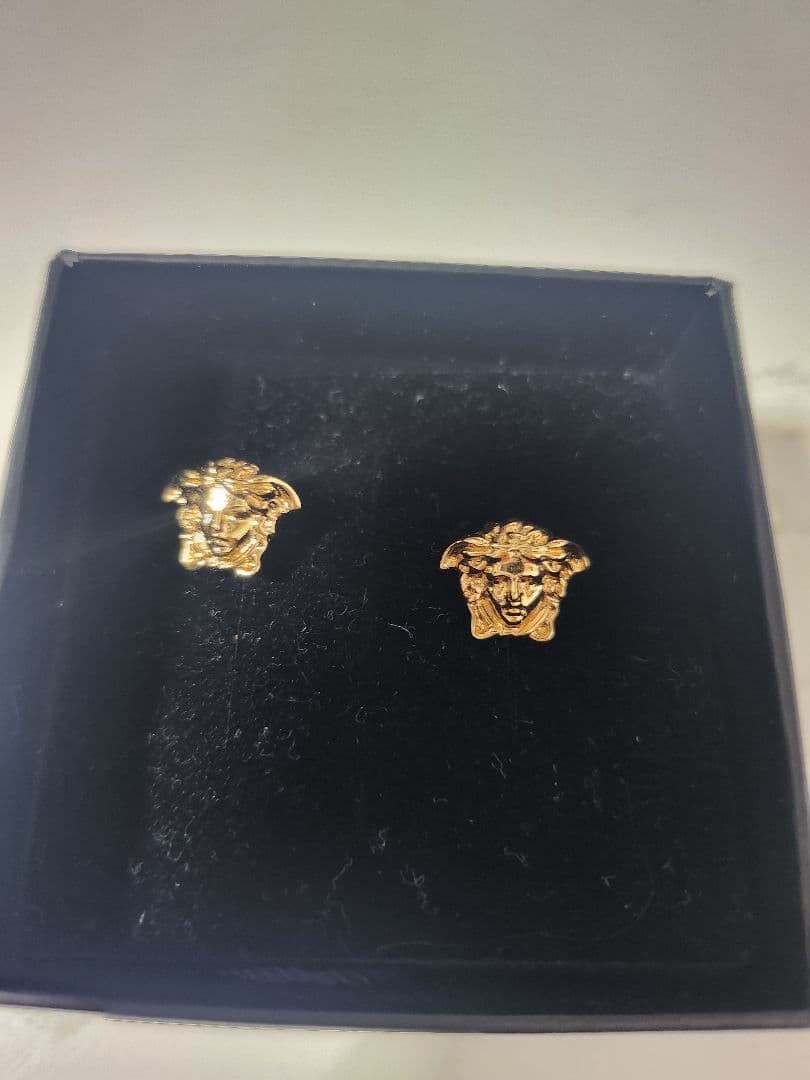 VERSACE メデューサ ピアス ゴールド(両耳用)