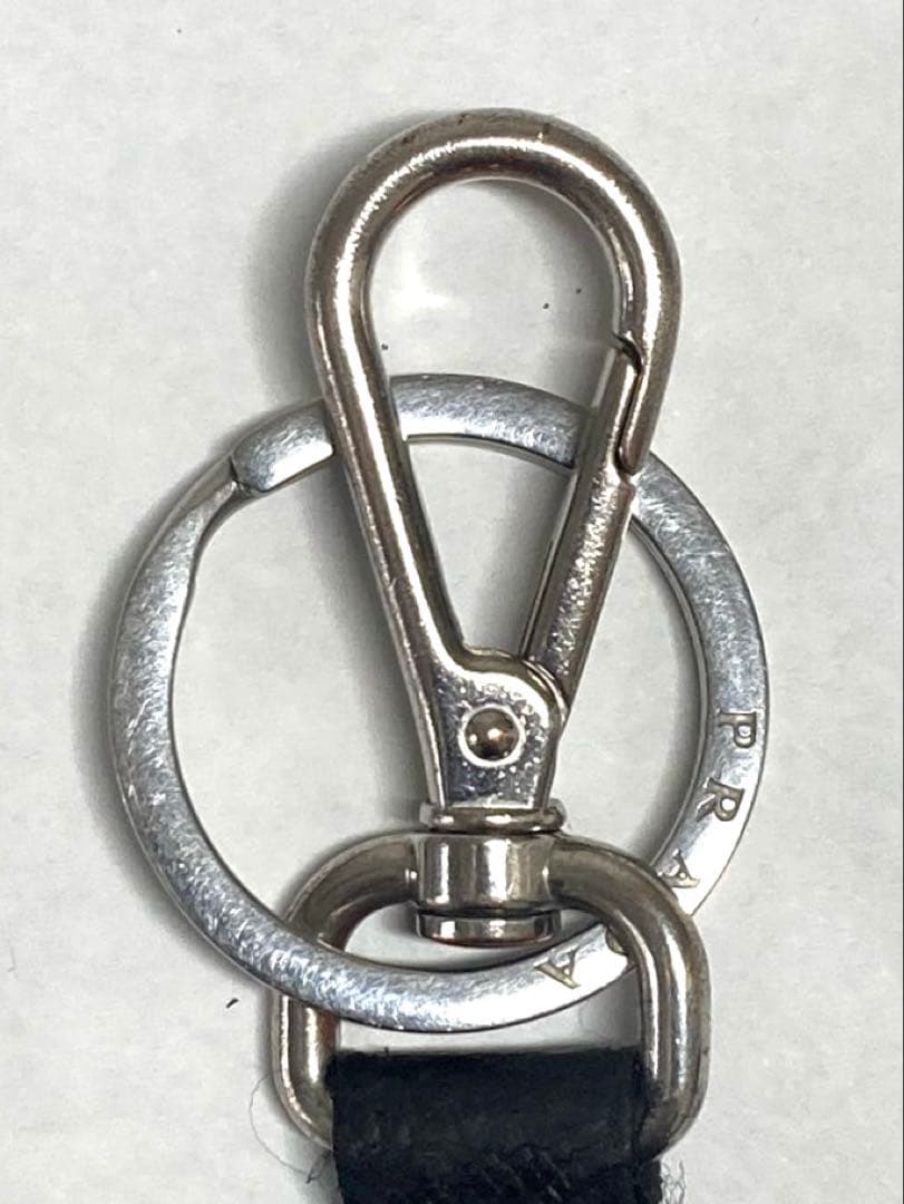 PRADA プラダ　サフィアーノ　シルバー金具　キーホルダー　キーリング