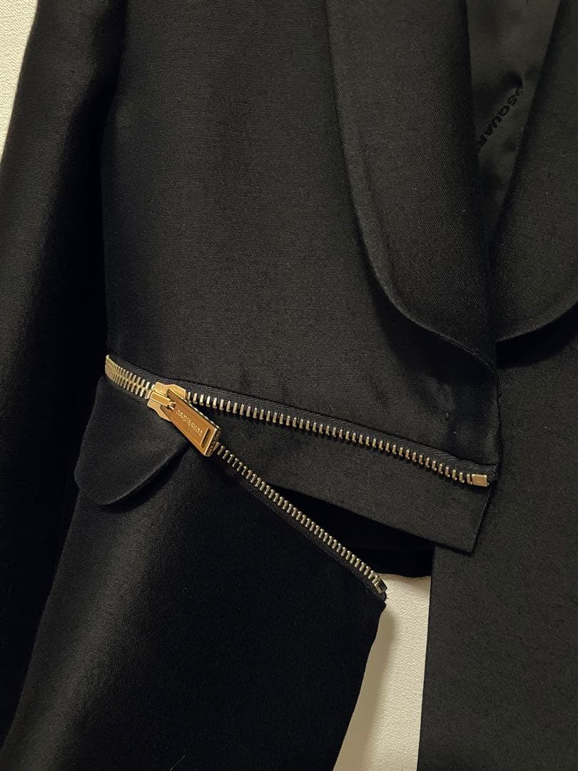 ☆新品同様☆大変お洒落なDSQUARED2 ブラック テーラードジャケット 38