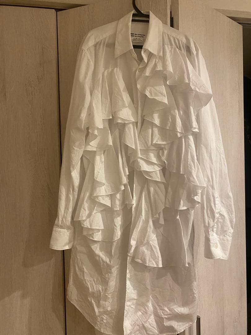 フリル付きホワイトシャツ S コムコム　コムデギャルソン