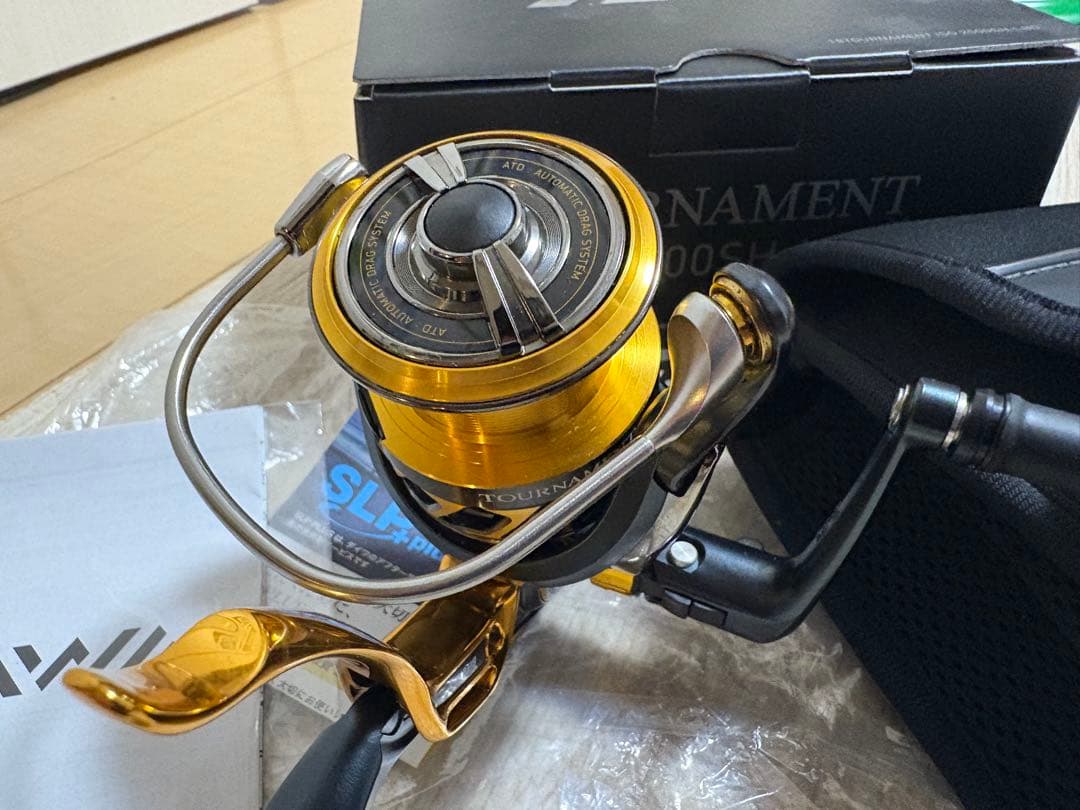 リール DAIWA 18 TOURNAMENT ISO 2500SH-LBD