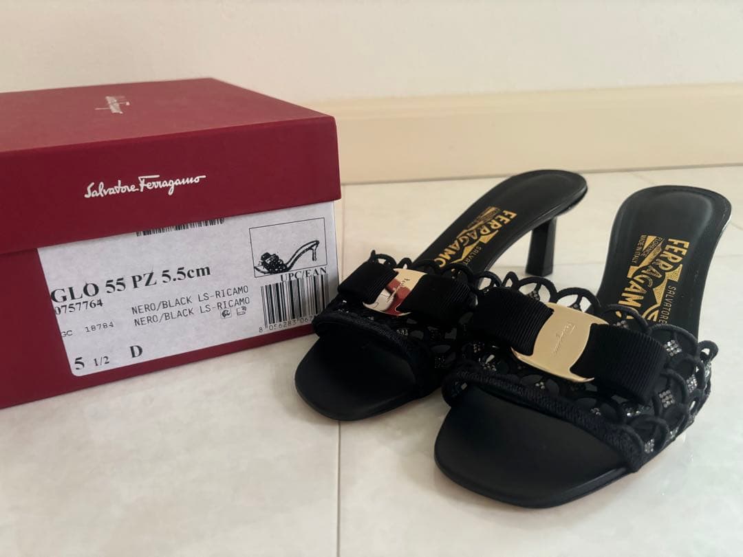 フェラガモ ミュールサンダル