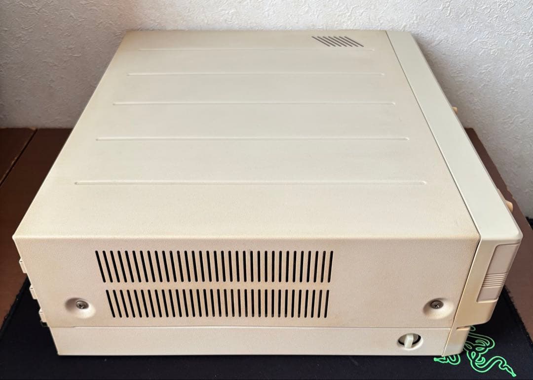 PC-8801mkIISR 本体とキーボード 動作品