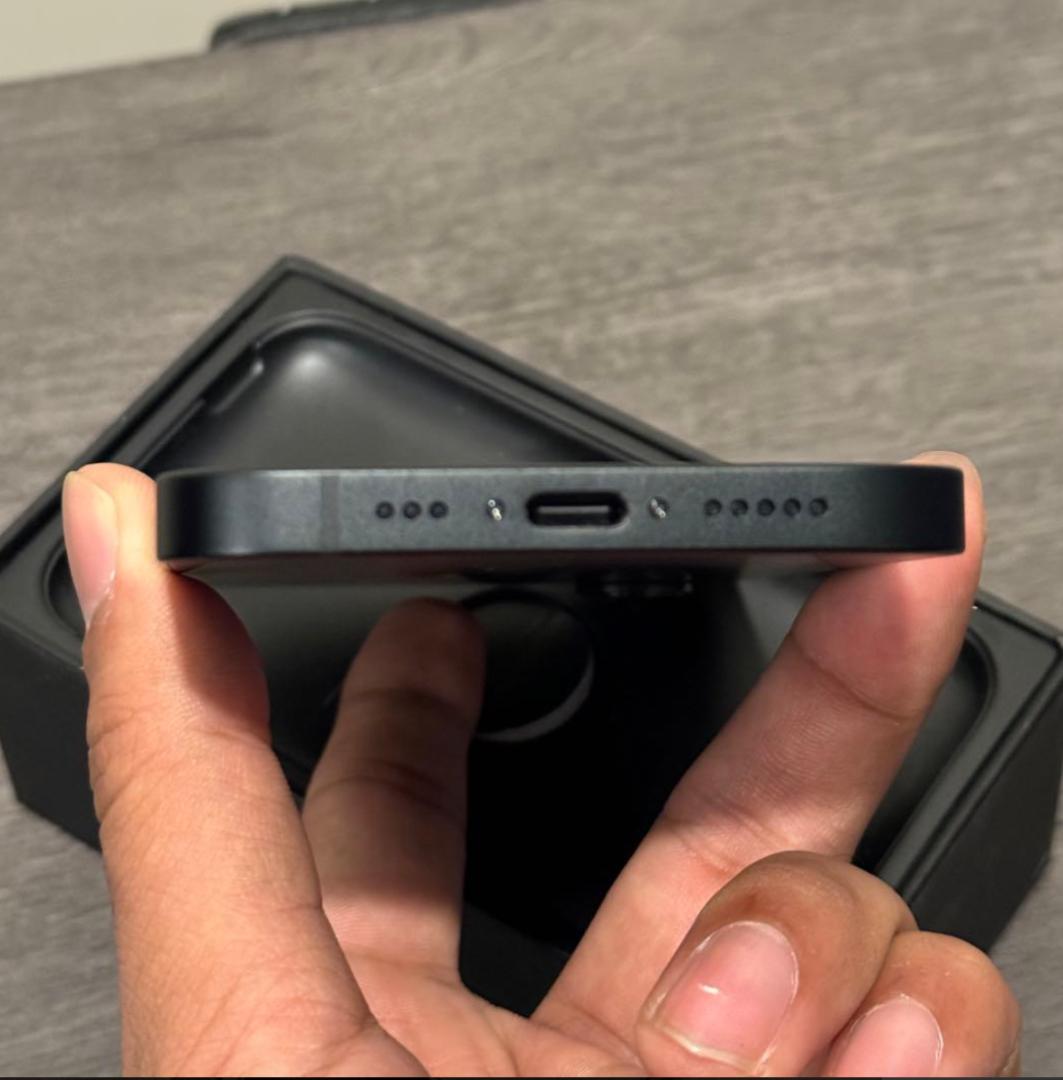 【バッテリー100％】【超美品】iPhone 16e｜256GB｜SIMフリー