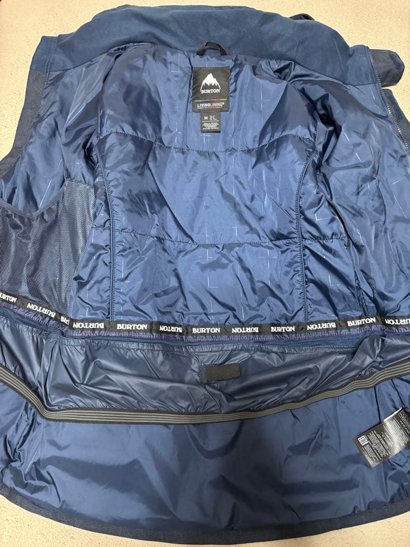 BURTON ネイビー フード付きジャケット