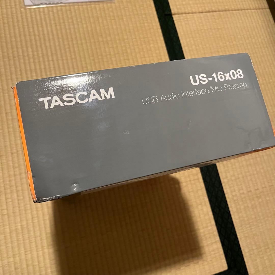 TASCAM US-16x08 オーディオインターフェイス
