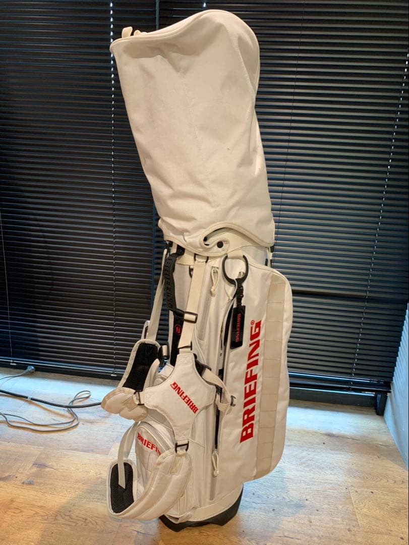 レディースフルセットBRIEFINGバッグ キャロウェイドライバーアイアンセット