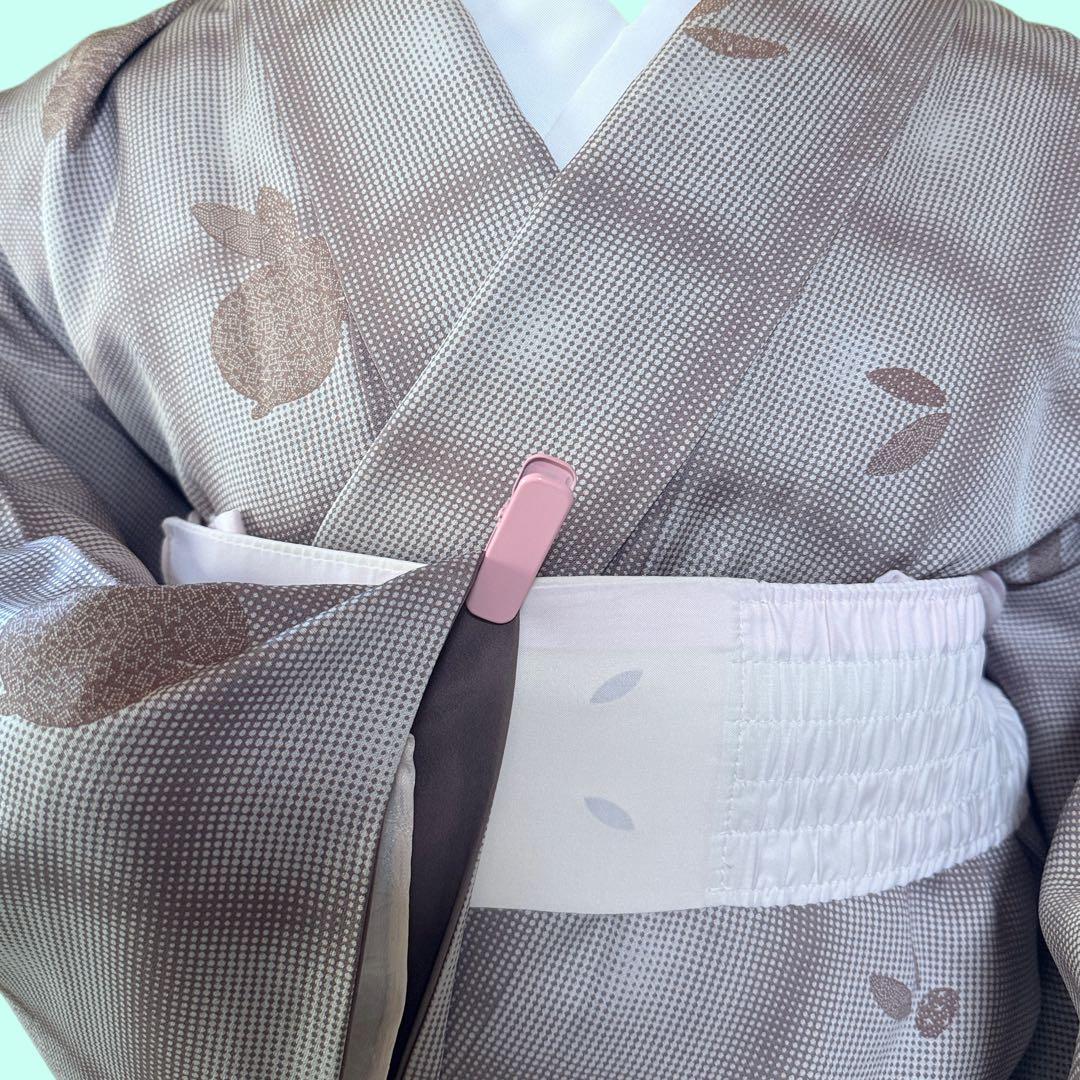 裄70 　身丈174 　身幅ゆったり　　　上質な小紋　パールトーン加工