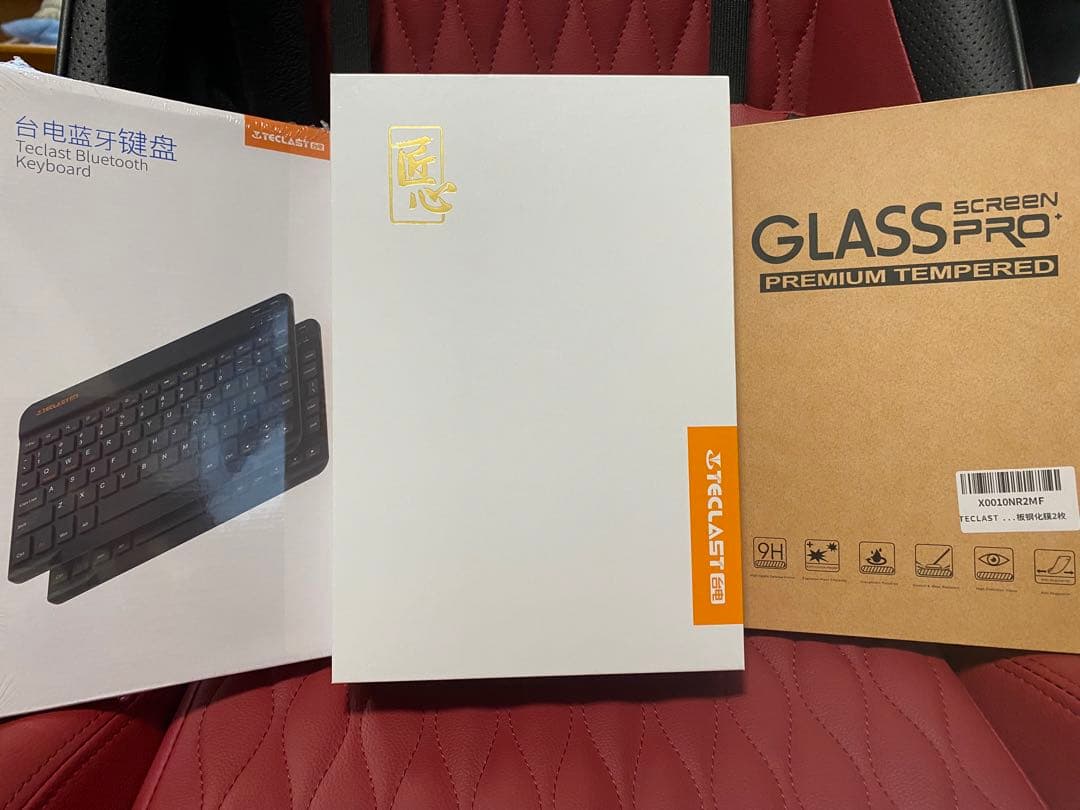 【美品】TECLAST T50 専用ケース、保護フィルム、キーボード付き