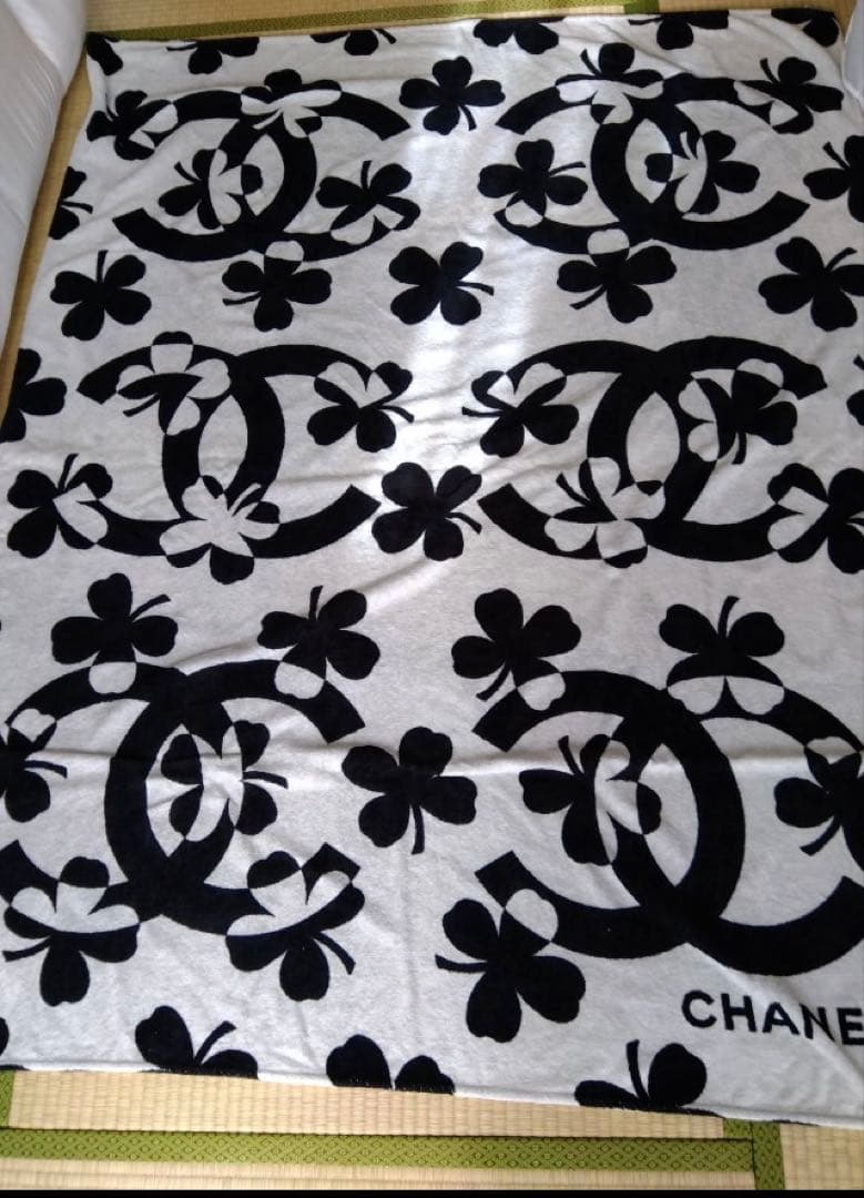 CHANEL ビーチタオル