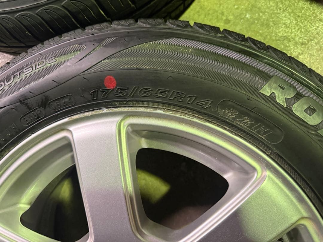 L*n様 175/65R14 タイヤアルミセット