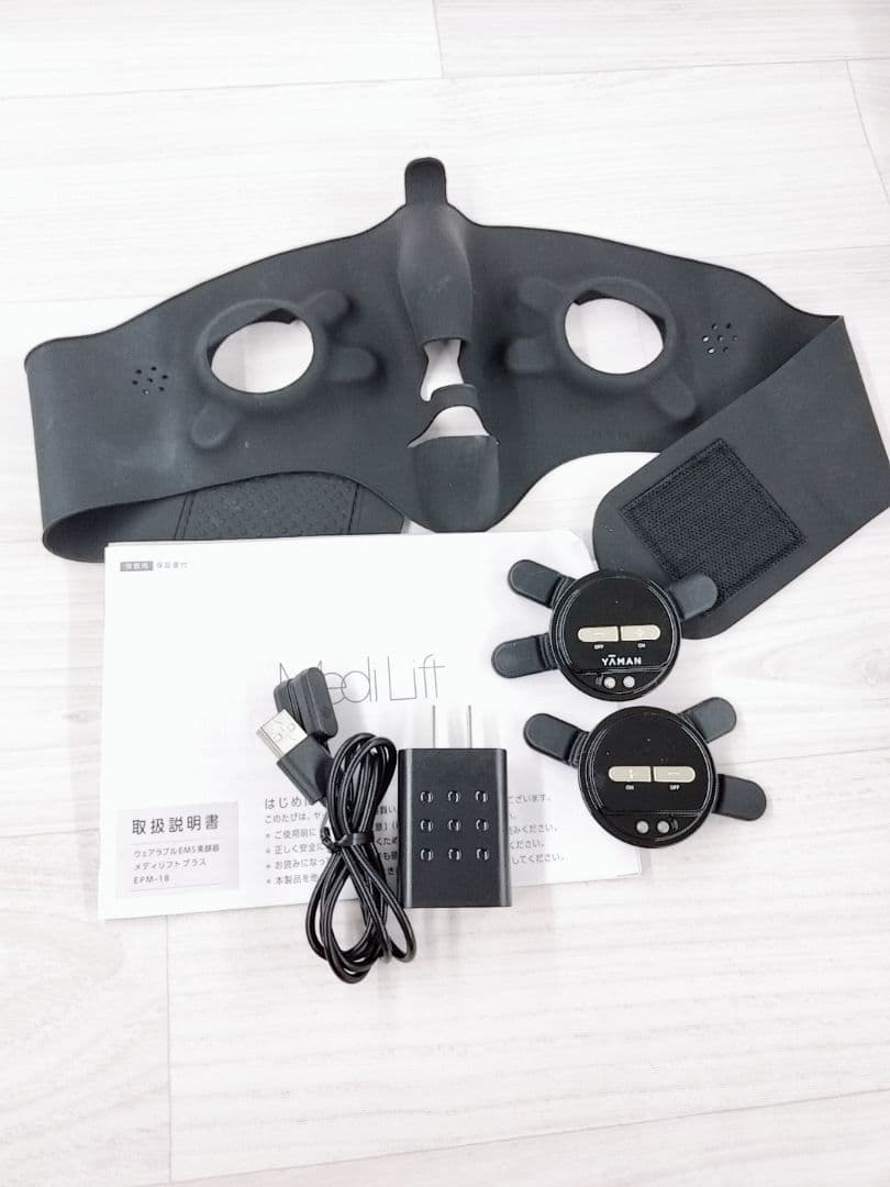 ほぼ未使用☺️ヤーマン メディリフト プラス　YA-MAN