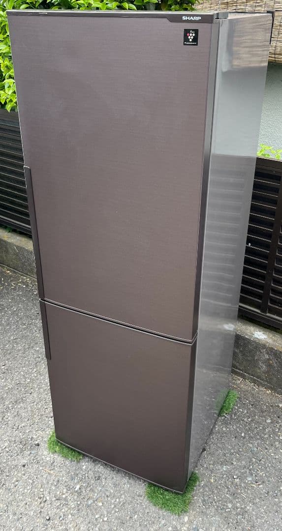 SHARP プラズマクラスター大型2ドア冷凍冷蔵庫 271L 横縞模様