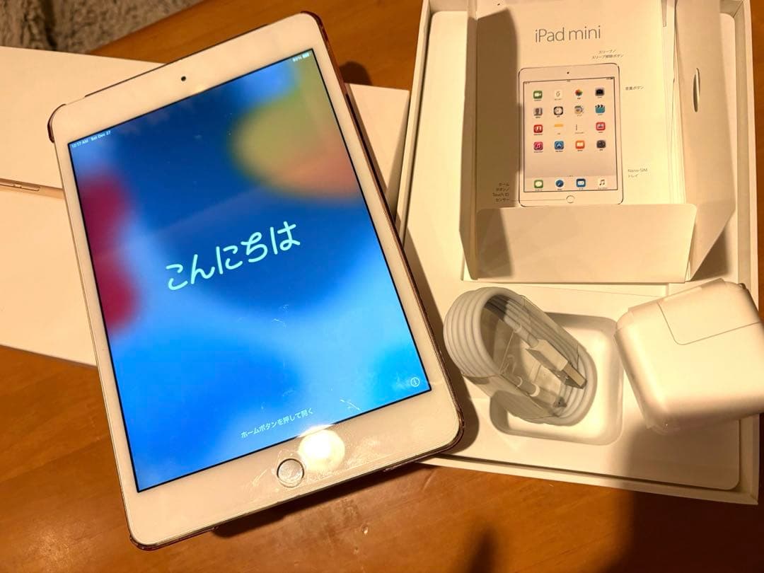 iPad mini4 16GB Wi-Fi cellular simフリー 本体