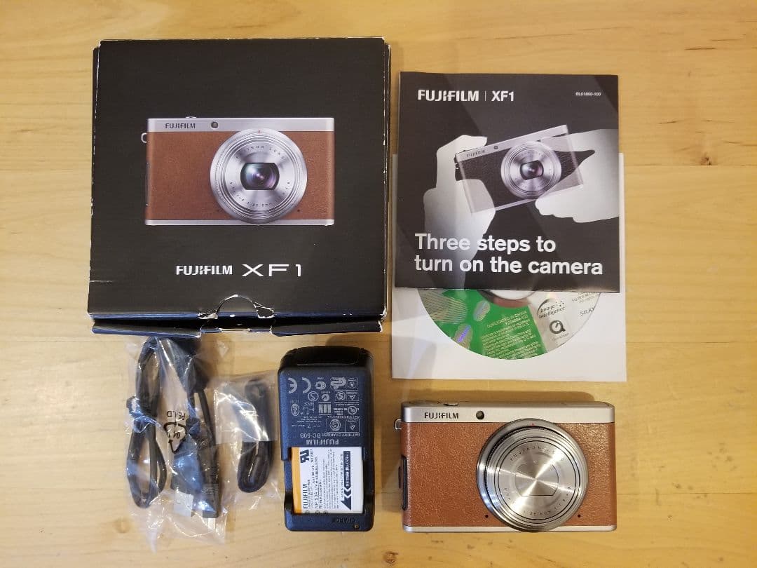 FUJIFILM XF1 元箱付き ヴィンテージ カメラ レトロ