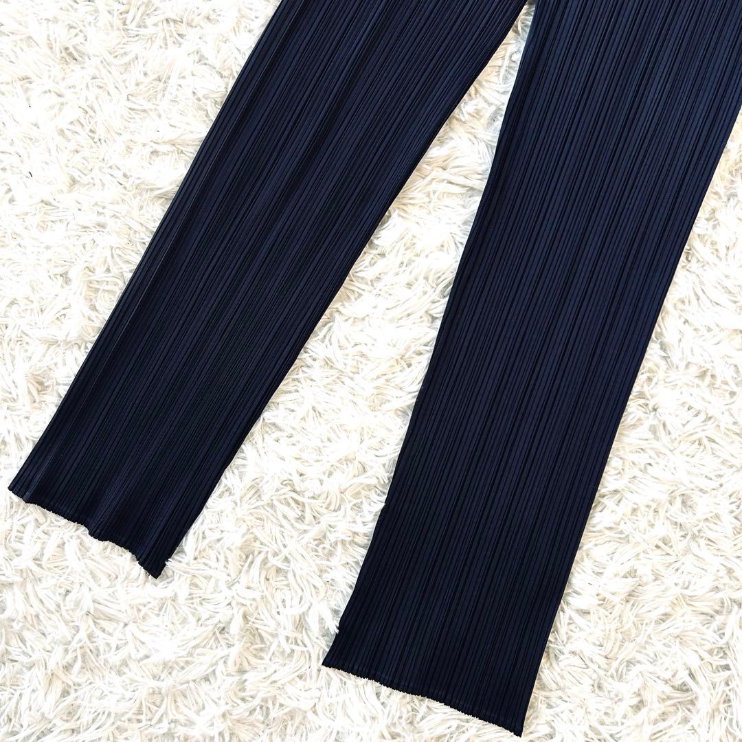 プリーツプリーズ PLEATS PLEASE イッセイミヤケ パンツ ネイビー