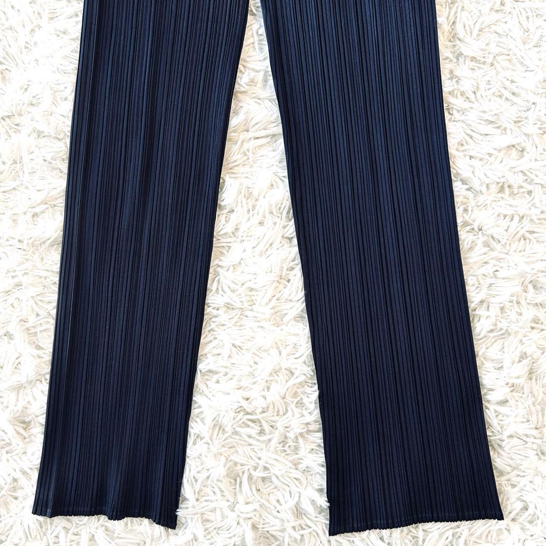 プリーツプリーズ PLEATS PLEASE イッセイミヤケ パンツ ネイビー
