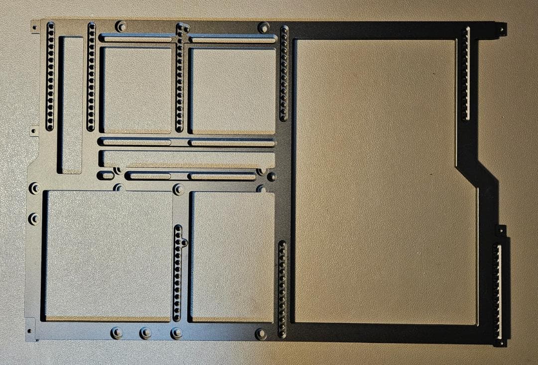 NCASE M2 ANGLE 黒 MATX SFF 組み立て式ケース