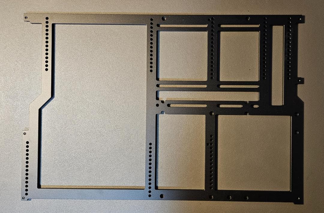 NCASE M2 ANGLE 黒 MATX SFF 組み立て式ケース