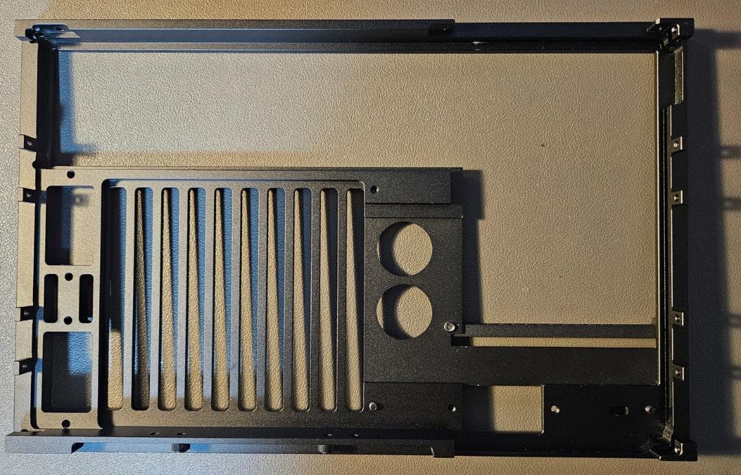 NCASE M2 ANGLE 黒 MATX SFF 組み立て式ケース