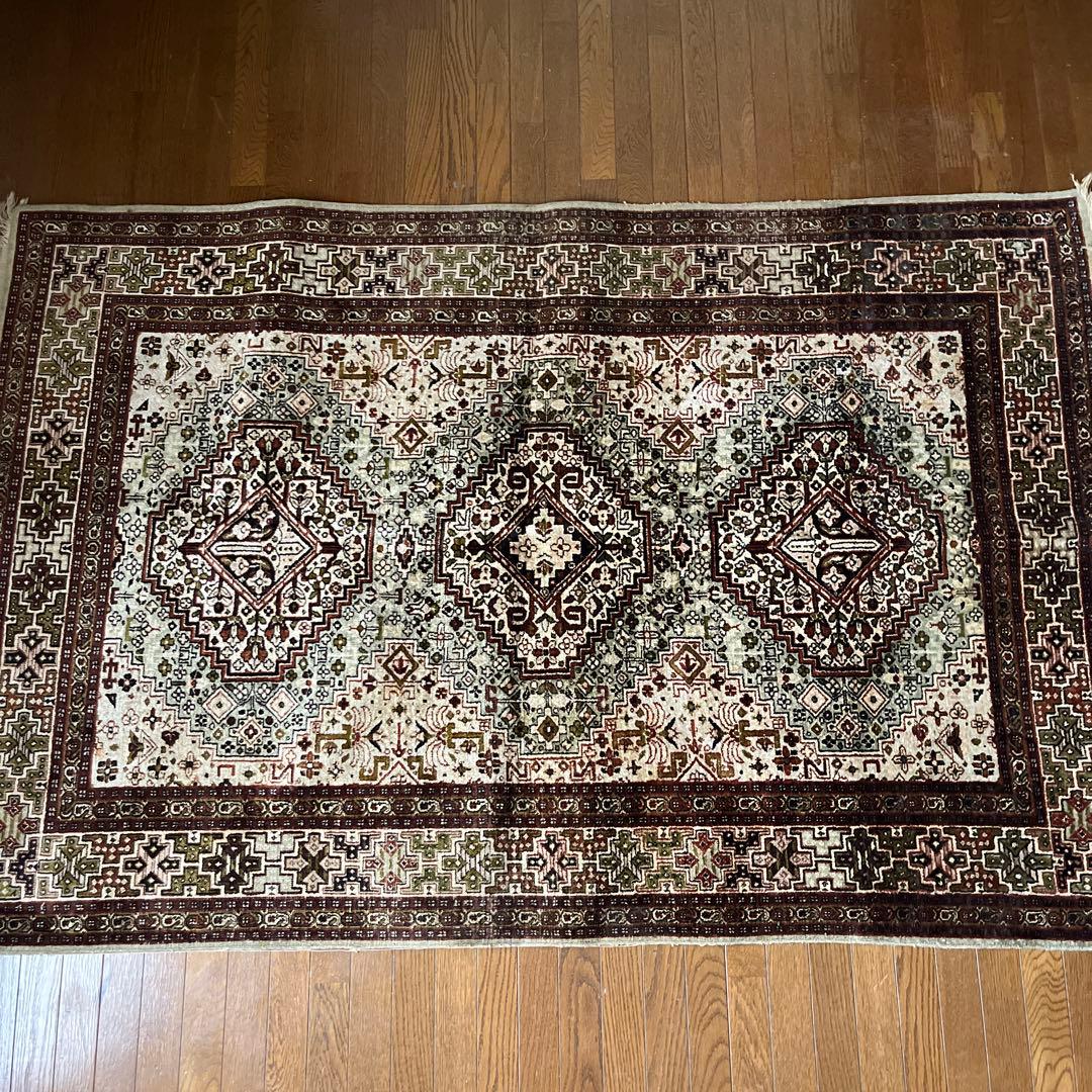 トルコ手織り絨毯　120x190cm