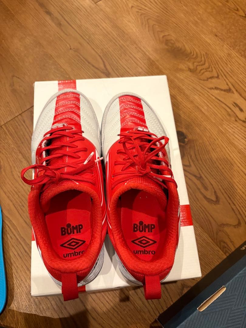umbro PRO 5 フットサルシューズ レッド/ホワイト