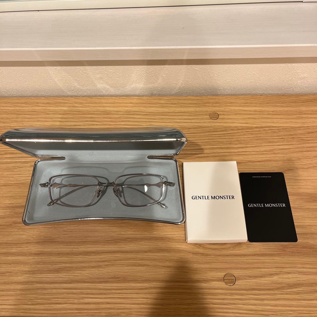 【WATCH】GENTLE MONSTER Atomic 02 クリア