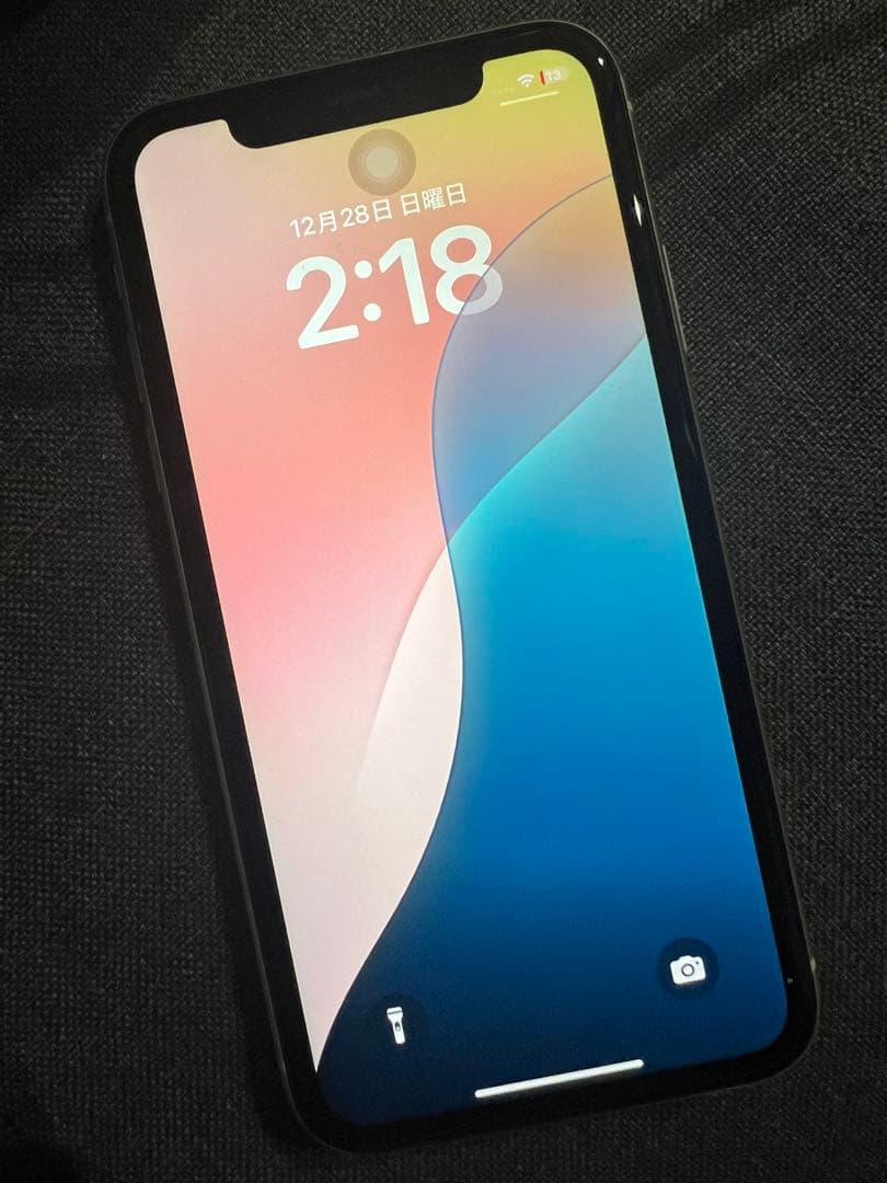 Apple iPhone 11 ホワイト 本体 SiMフリー