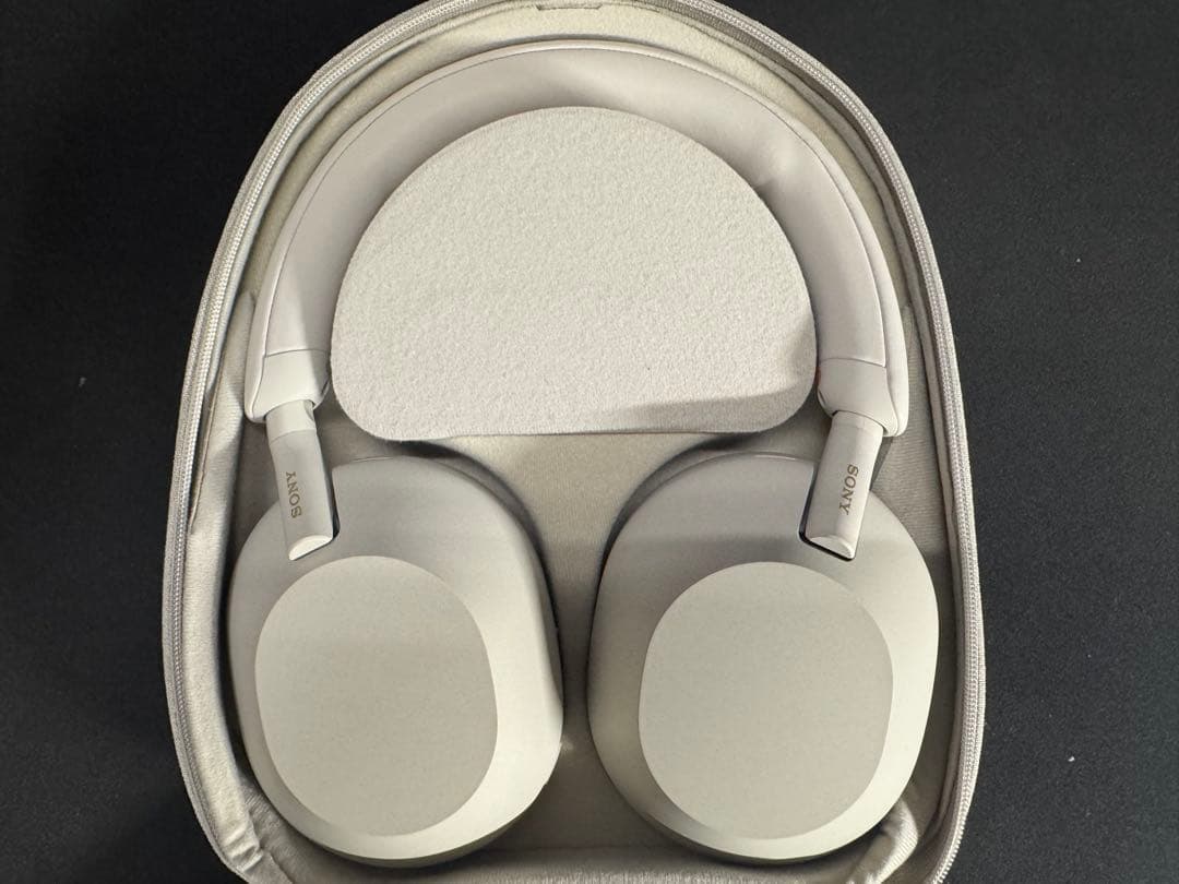 【美品】SONY WH1000XM5 ワイヤレスノイズキャンセリングヘッドホン