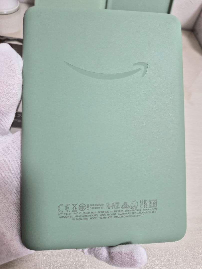 【美品】Kindle 2024年発売 第11世代 16GB 本体 純正カバー付き