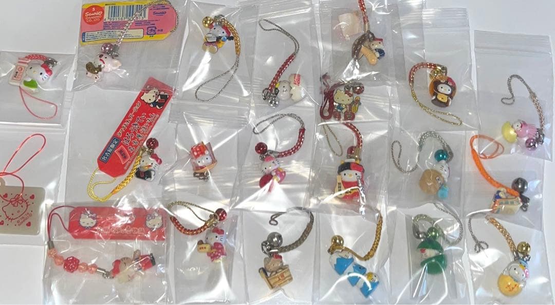 ハローキティ ご当地等 根付けストラップ キーホルダー まとめ21点 レア
