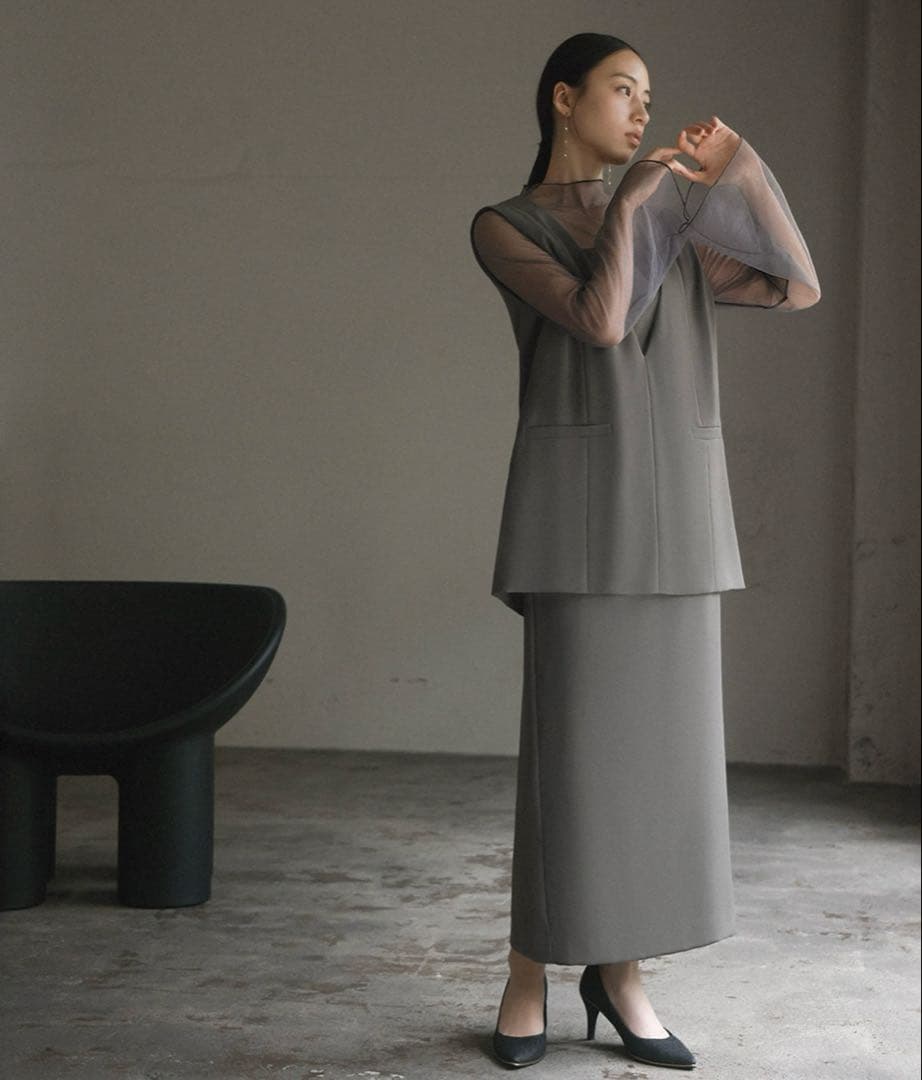 【みく】チュールレイヤードトップス&タイトスカート セットアップ