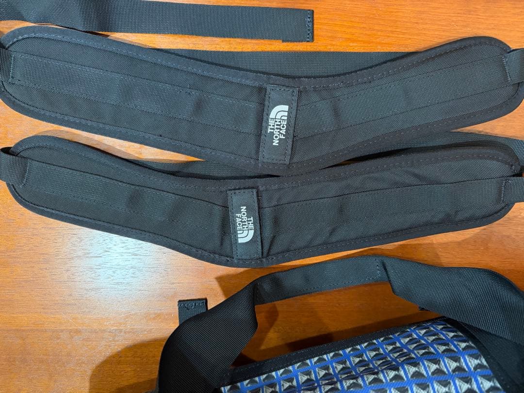 いそ！Supreme NORTH FACE ダッフルバッグ バックパック