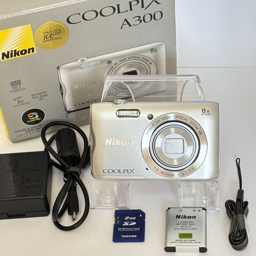 【美品】Nikon coolpix A300 ニコン　デジガメ　SDカード2GB