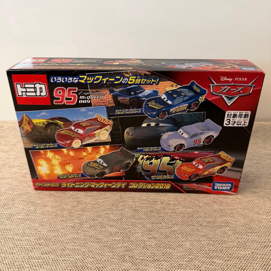 トミカ カーズ ライトニングマックイーン コレクション2019 新品
