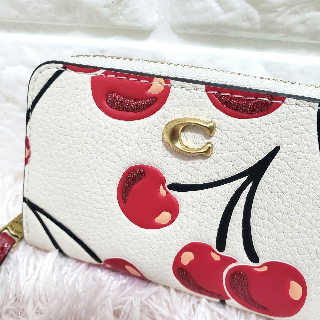 美品 COACH コーチ さくらんぼ チェリー カードケースケース