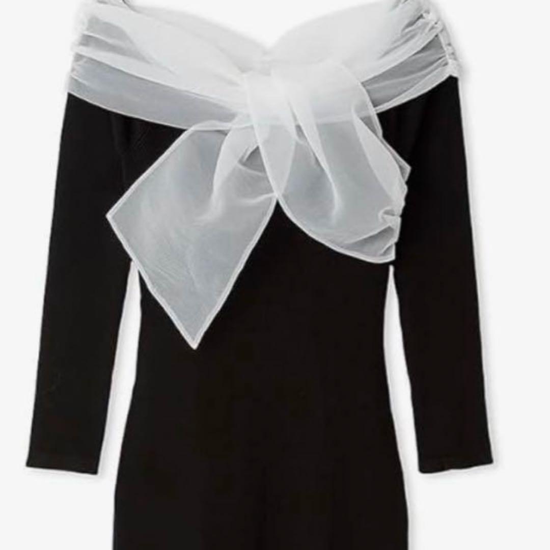 オフショルダーリボン付き黒ロングワンピース