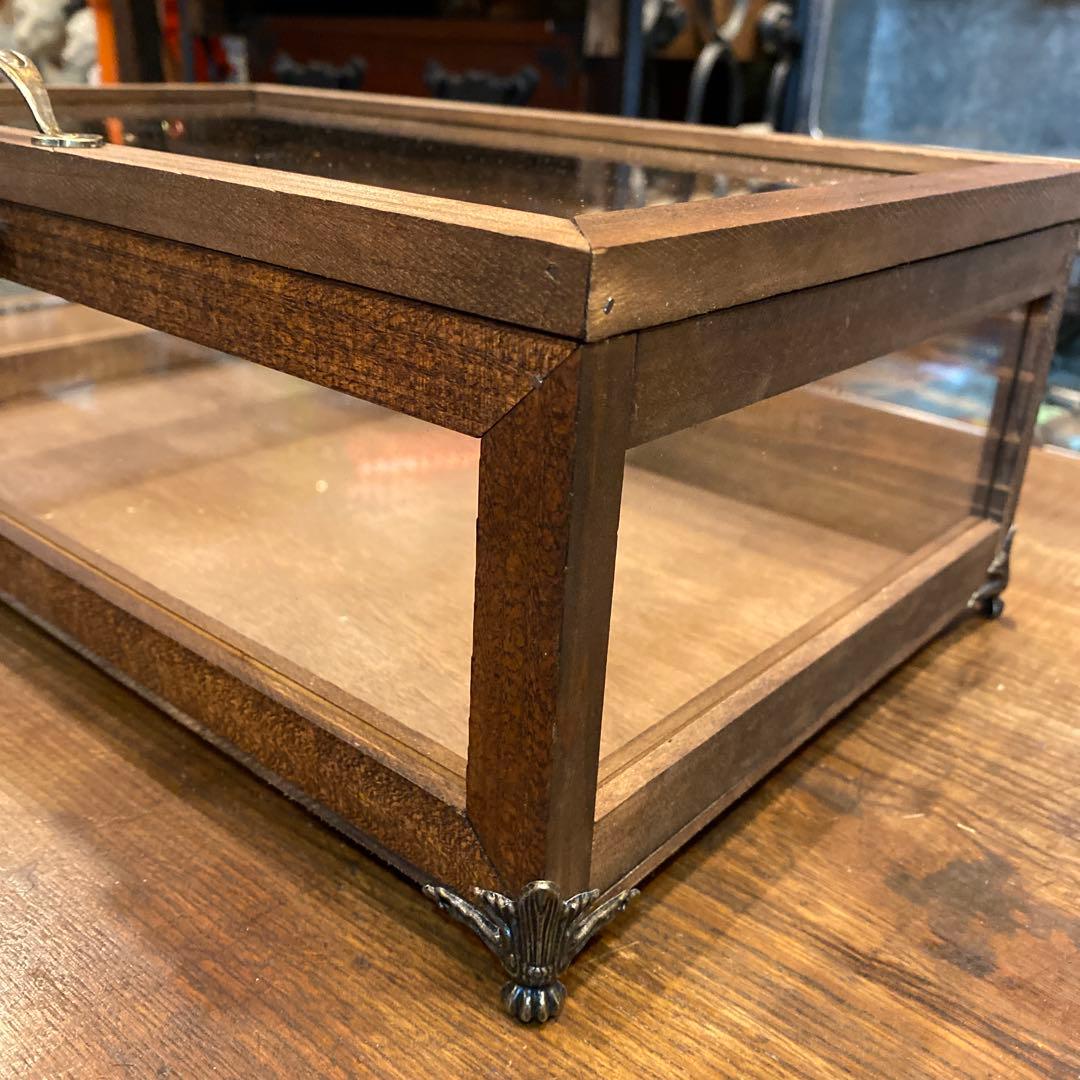 4面木製ガラスケース