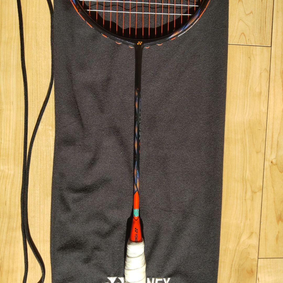 アストロクス77プロ YONEX バドミントンラケット 専用ケース付き