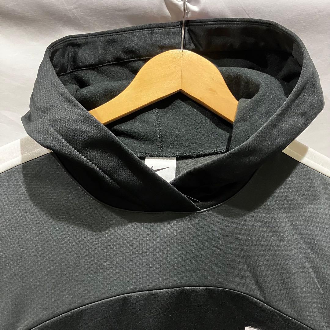 新品未使用 ナイキプルオーバーパーカー& トミーヒルフィガー ナイロンジャケット