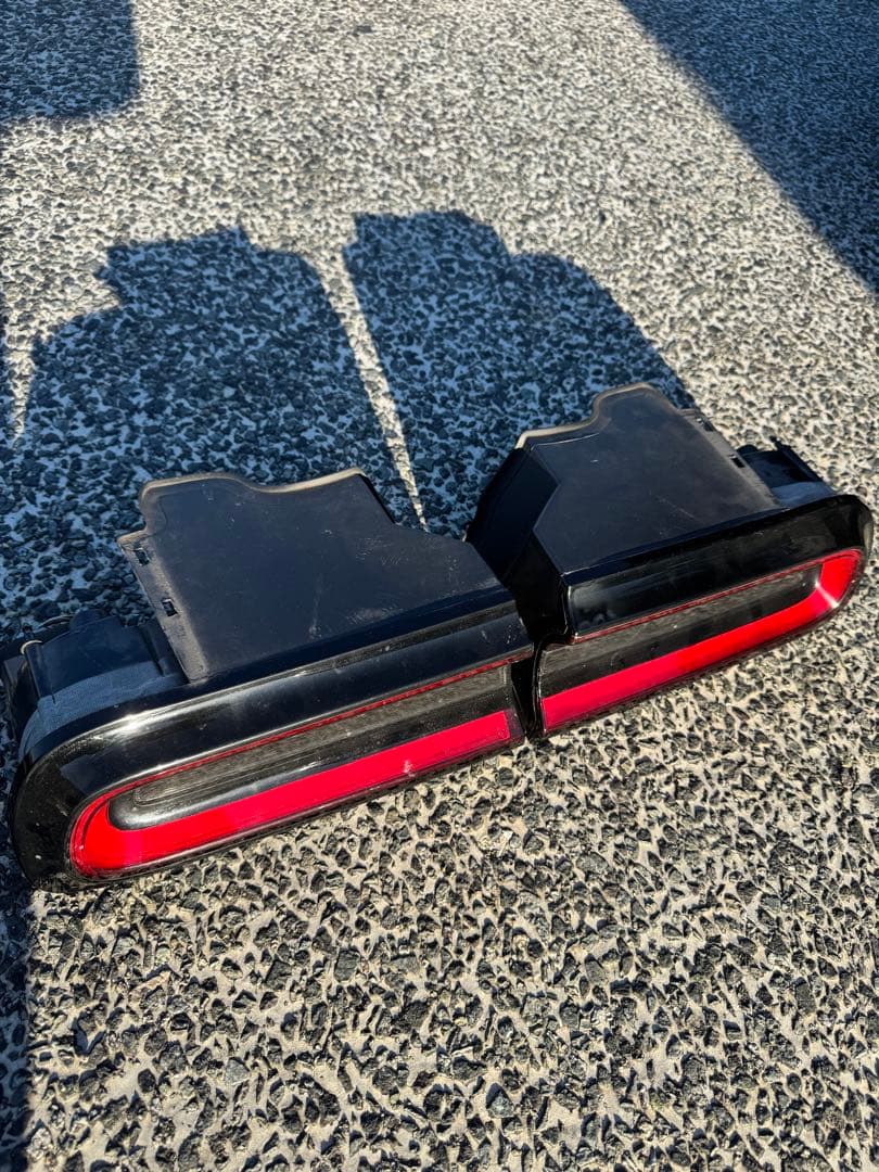 ダッヂチャレンジャーテールランプ左右セット