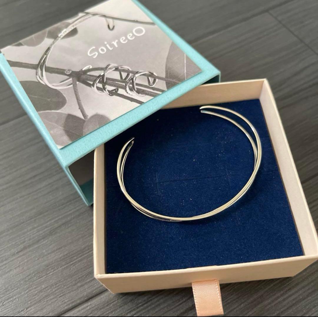 Soireeo クロスバングル