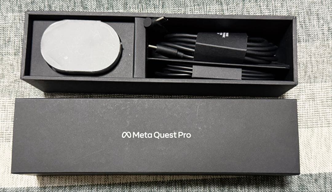  Quest Pro 256GB VRヘッドセット＋アクセサリー