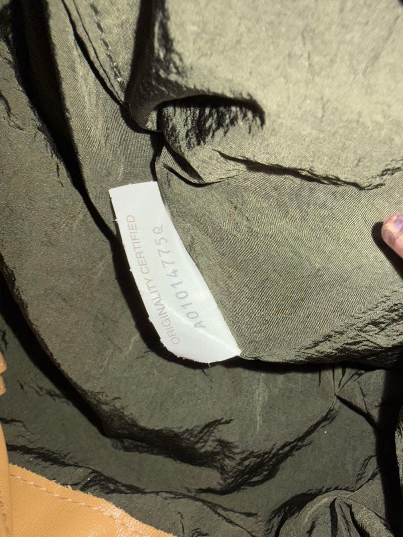 BOTTEGA VENETA ダストバッグ　ミディアム