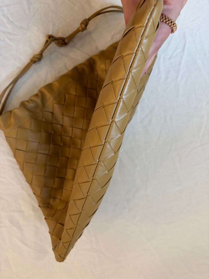 BOTTEGA VENETA ダストバッグ　ミディアム