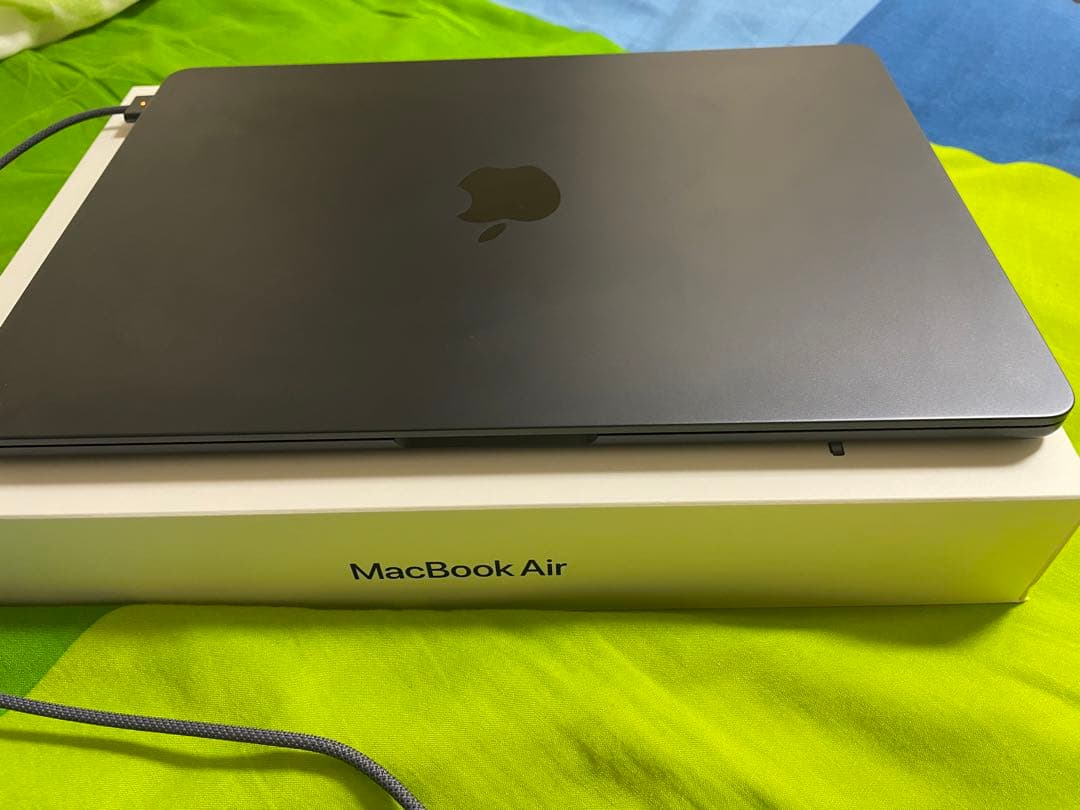 Macbook Air ミッドナイトM2チップ　2022年モデル